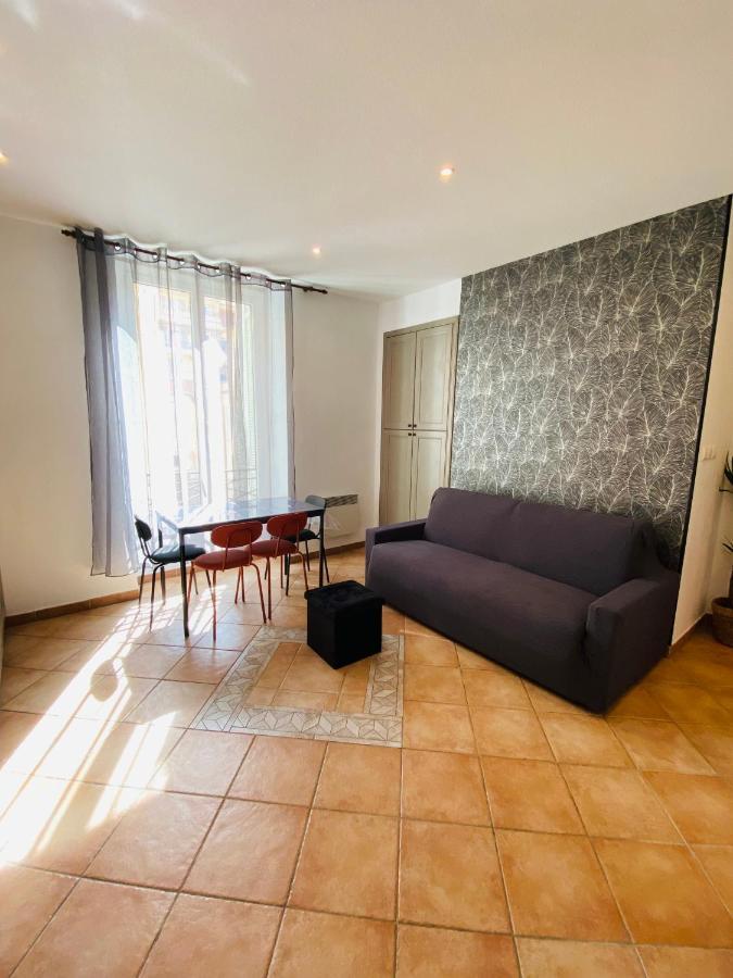 Corso Home- Central Apartment In Ментона Экстерьер фото